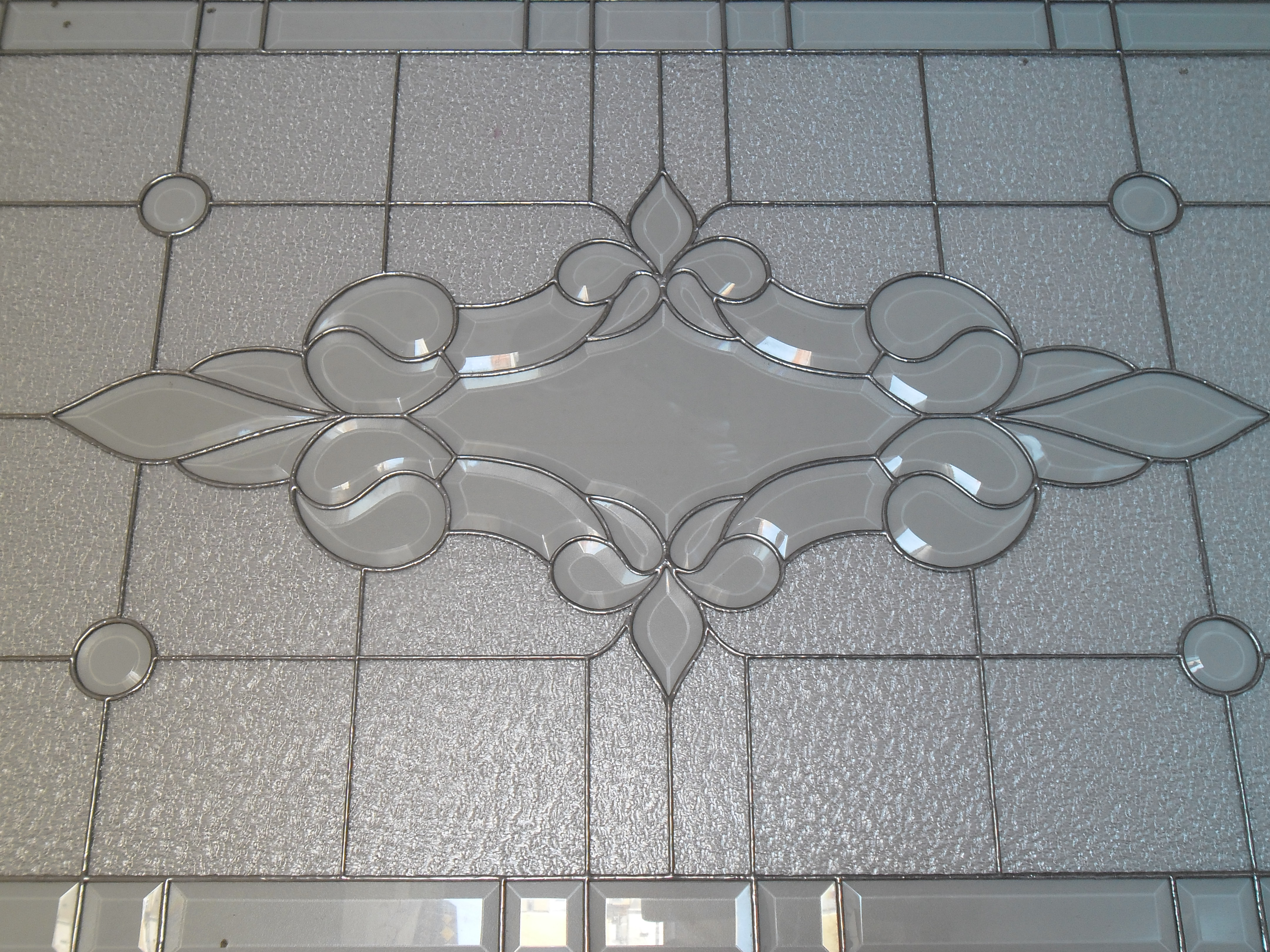 Door Model 320 — Regal Fleur detail