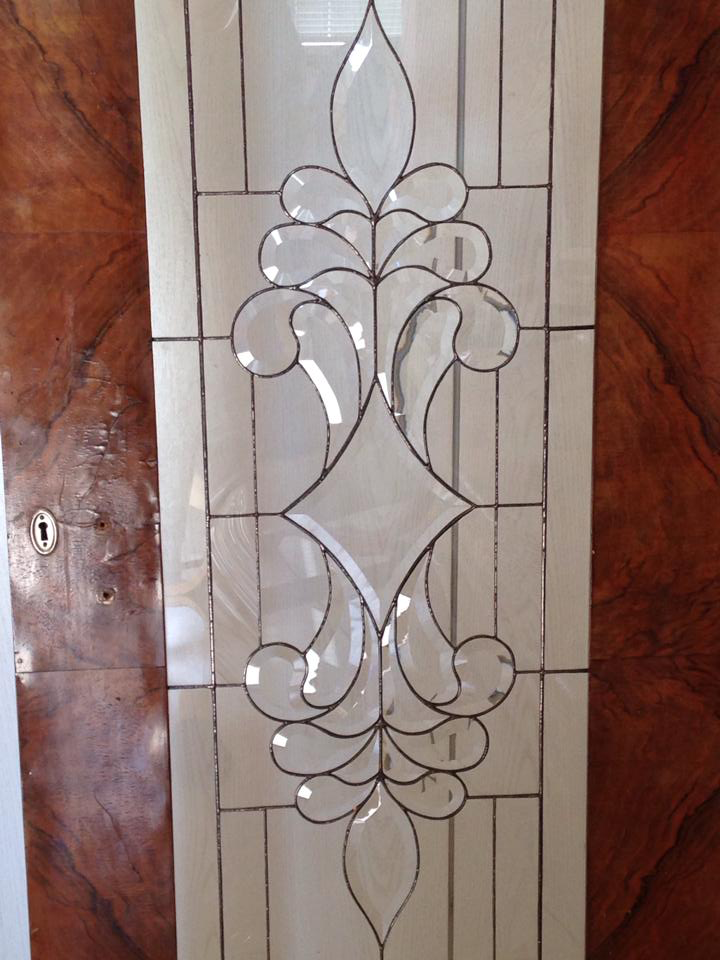 Door Model 322 — Royal Harmony stained glass detail