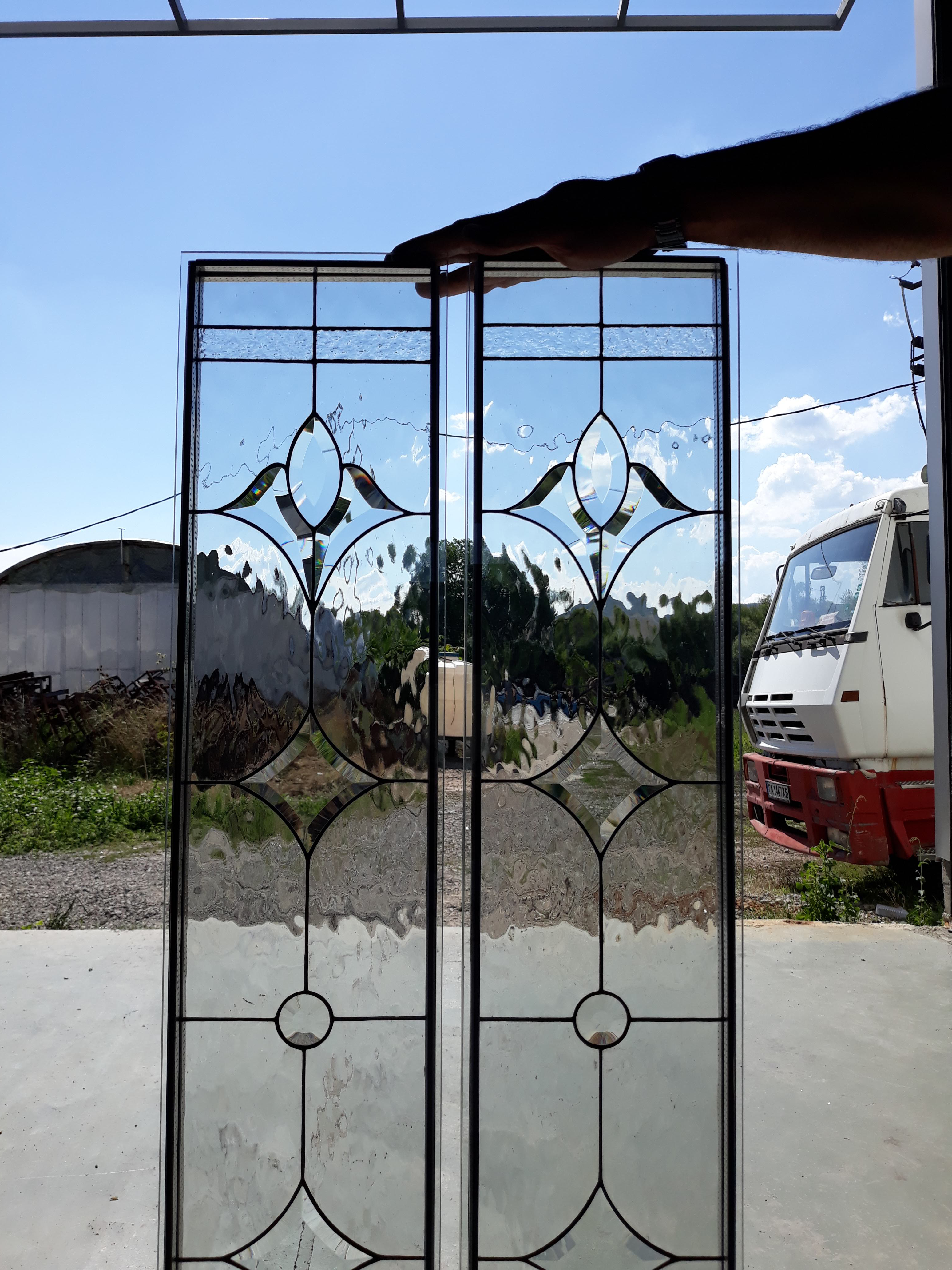 Door Model 342 — Crystal Fleur detail