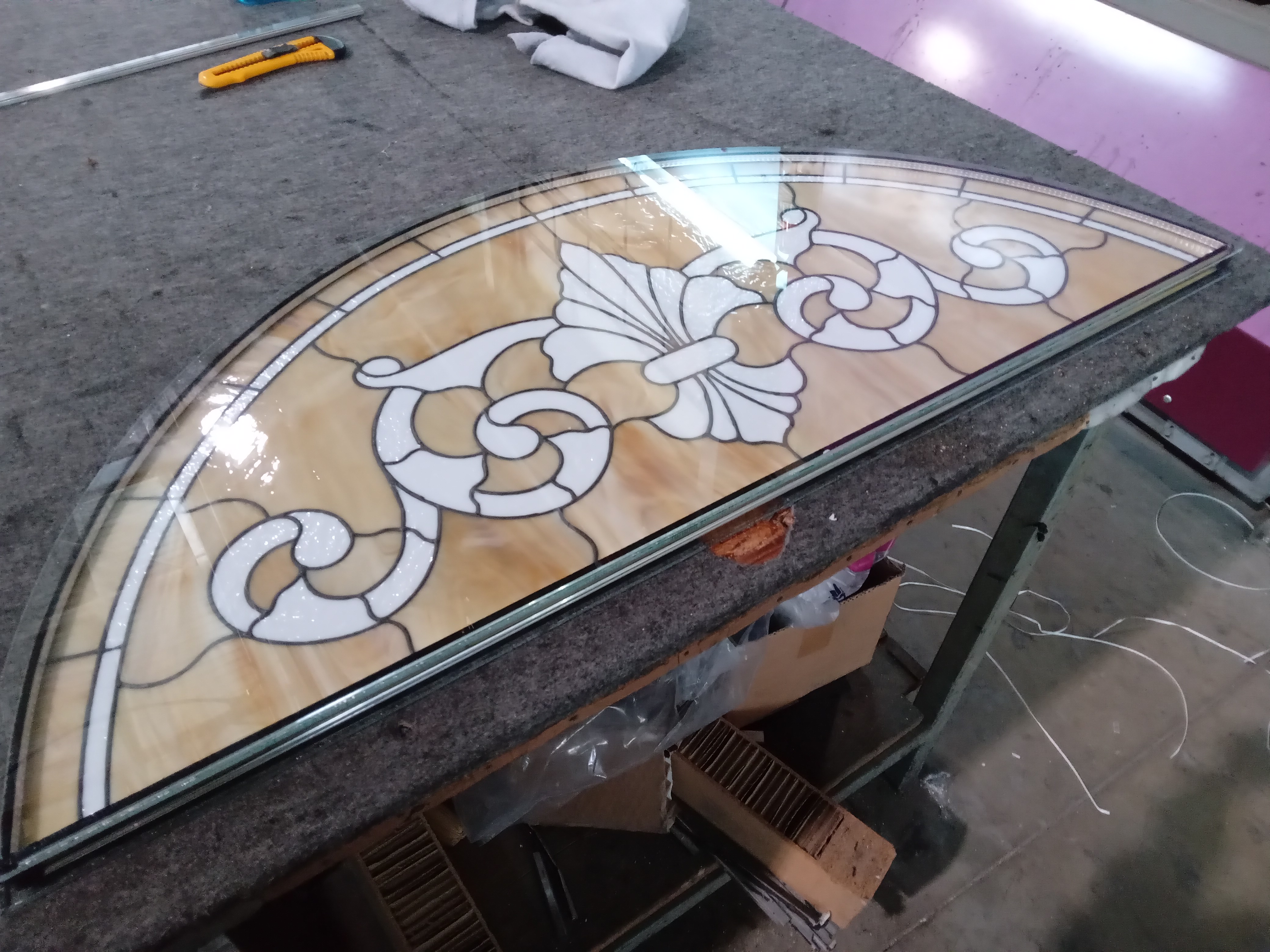 Panel Model 513 Regal Fleur detail