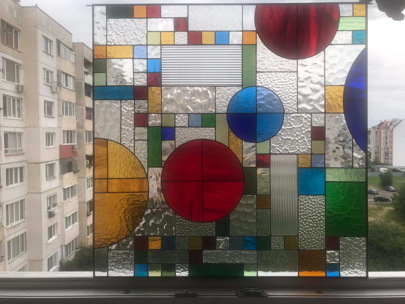 Panel Model 581 Chromatic Harmony stained glass detail