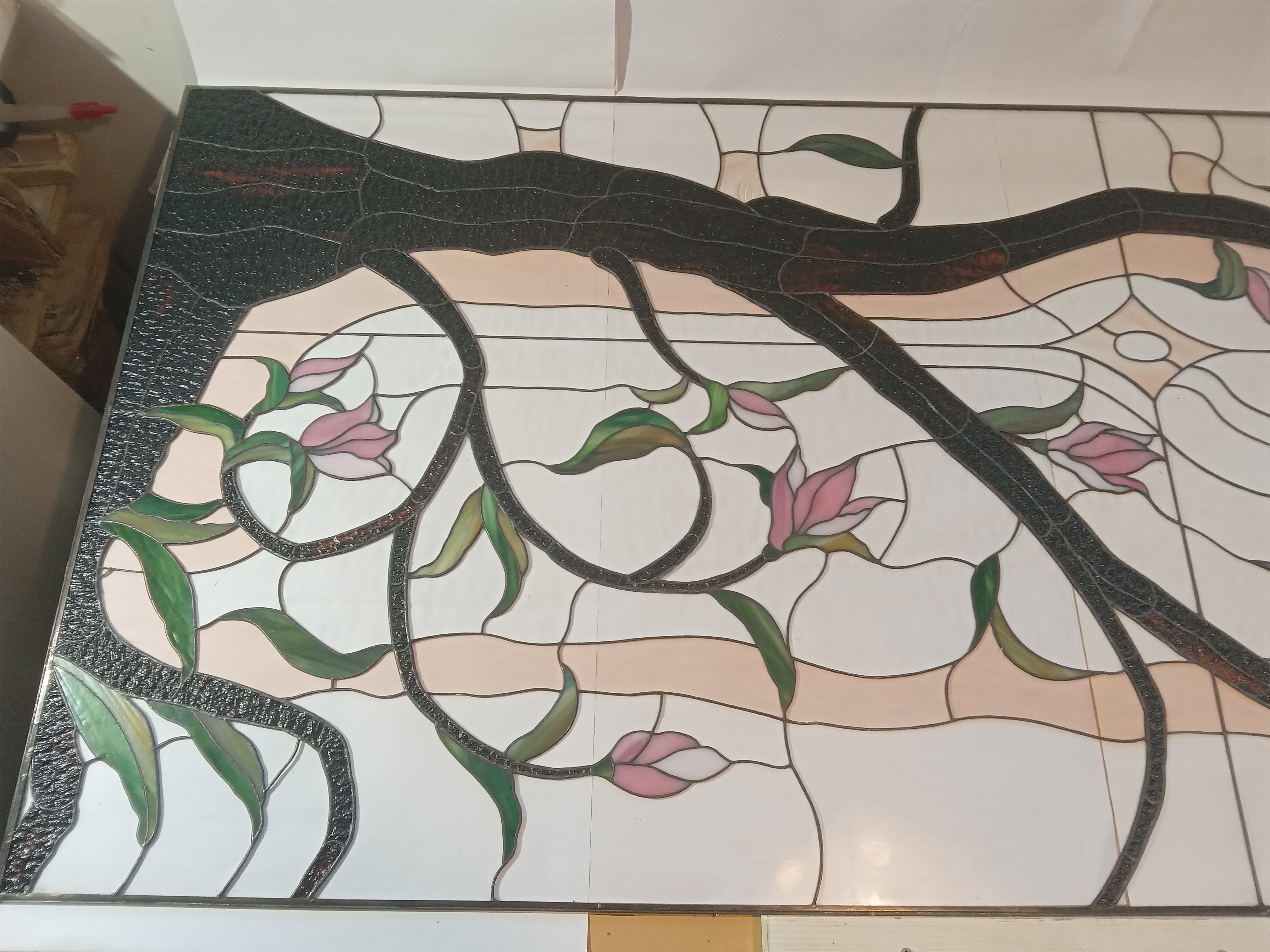 Window Model 600 — Magnolia Vine craftsmanship detail